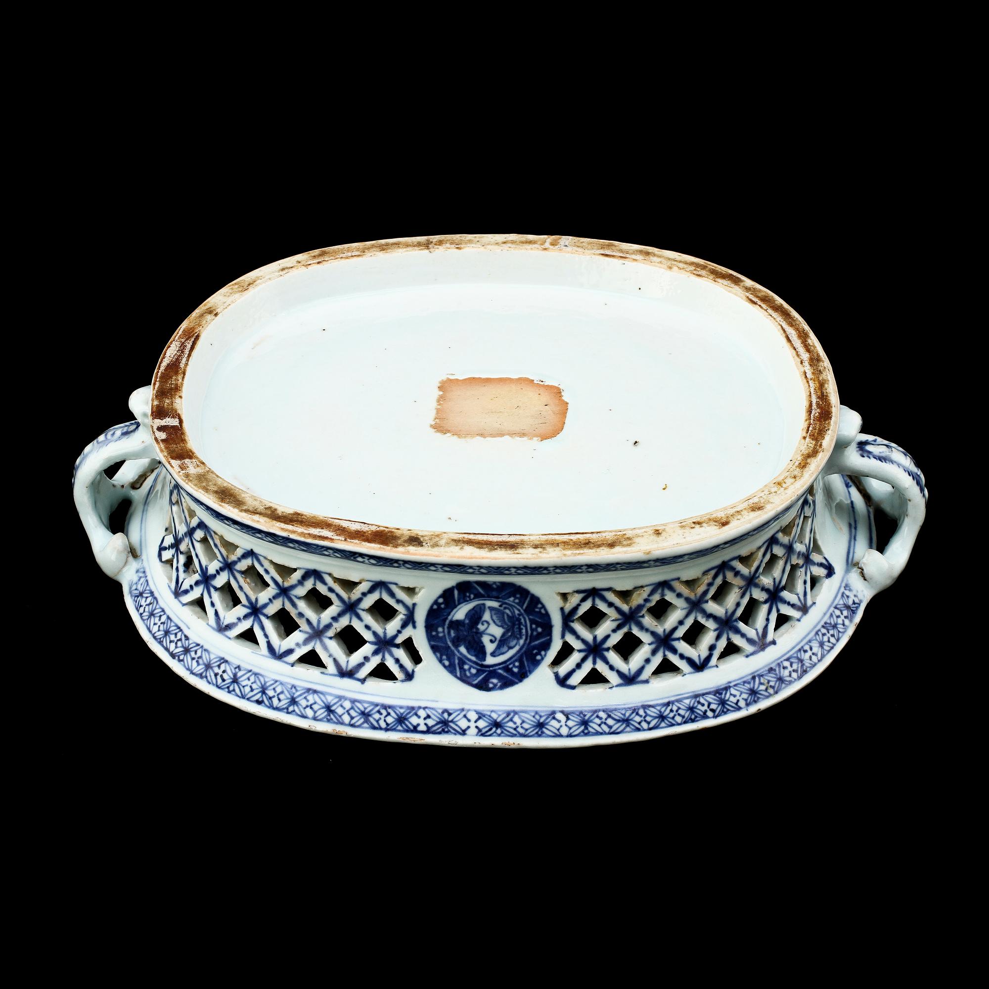 GALLERSKÅL, porslin, Kina, 1700-tal.