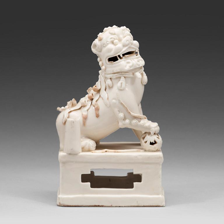 FIGURIN/RÖKELSEHÅLLARE, blanc de chine, Transition, 1600-tal.