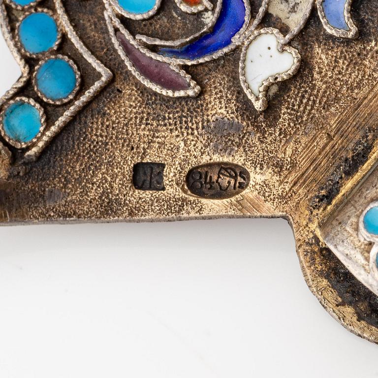 Costume jewellery and a kovsh, silver, three pieces, Russia.