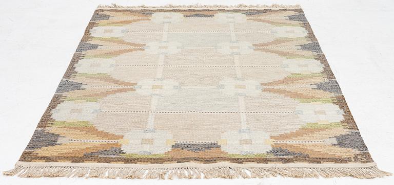 Ingegerd Silow, rug, flat weave, signed, approx. 198 x 138 cm.