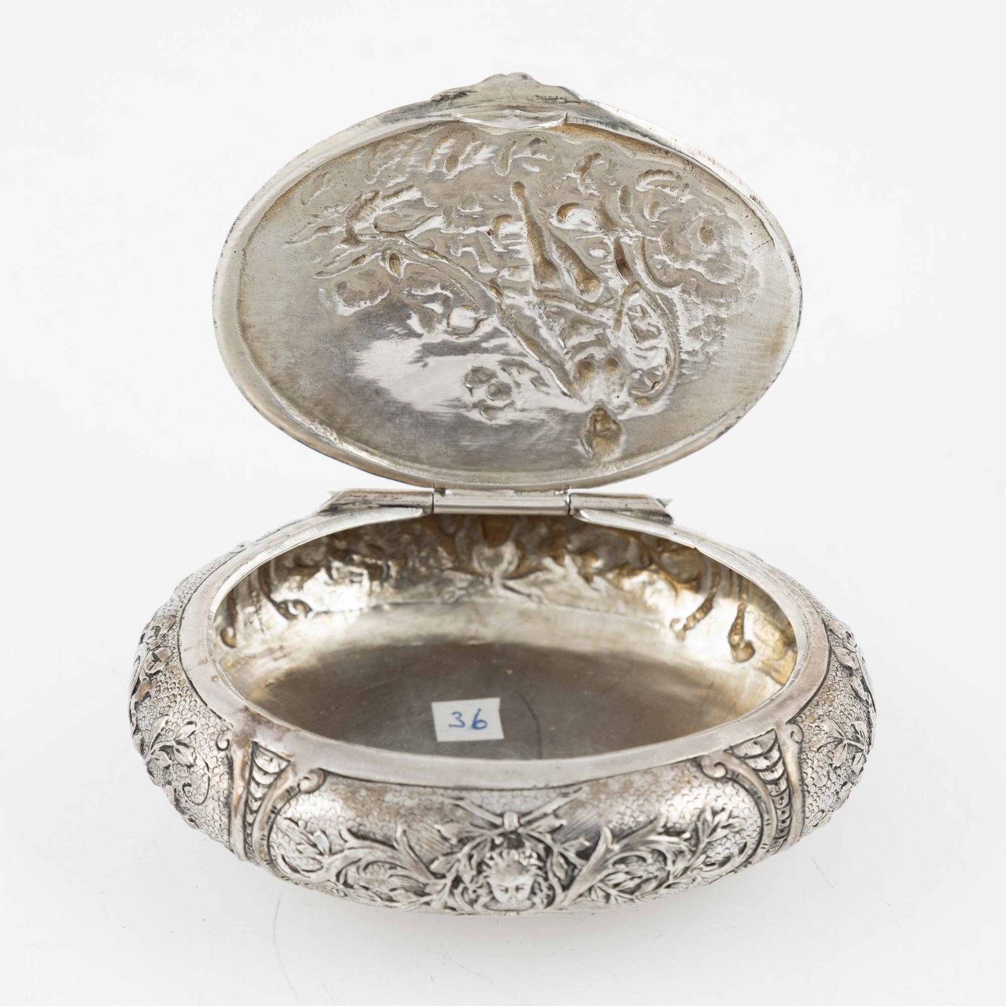 A French silver box, 18th century. Louis XV.