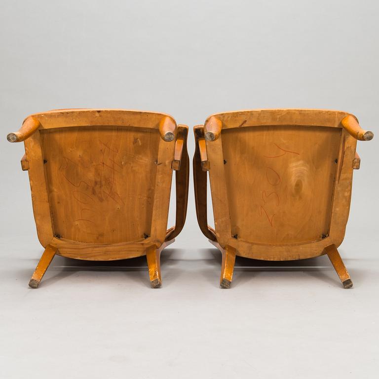 Einari Kyöstilä, karmstolar, ett par, Oy Stockmann Ab, Kervo Snickerifabrik, 1940-tal.