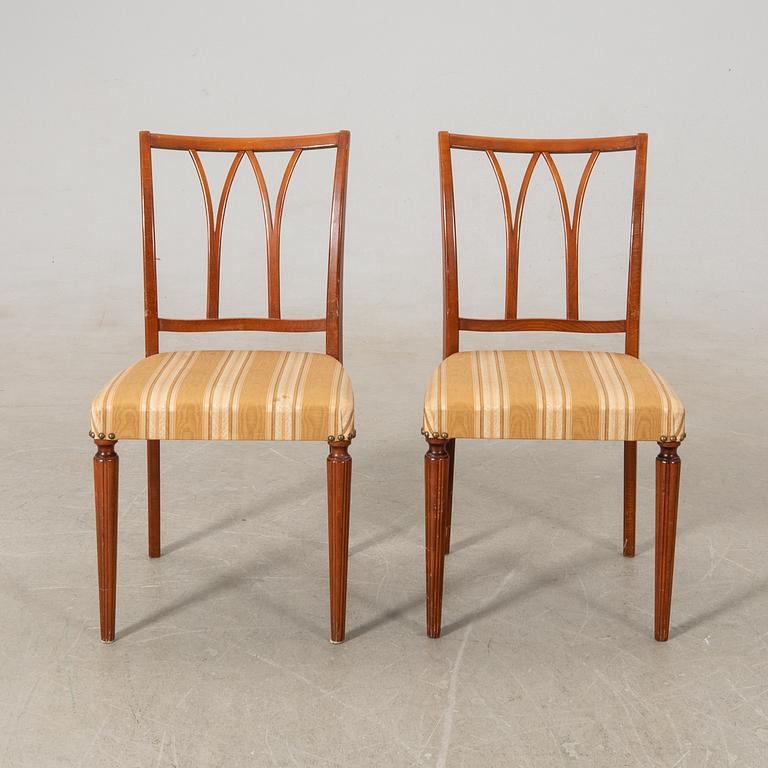 Stolar ett par 1900-talets mitt.