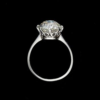 A RING. КОЛЬЦО, платина, бриллианты. Вес ок. 3,8 гр.