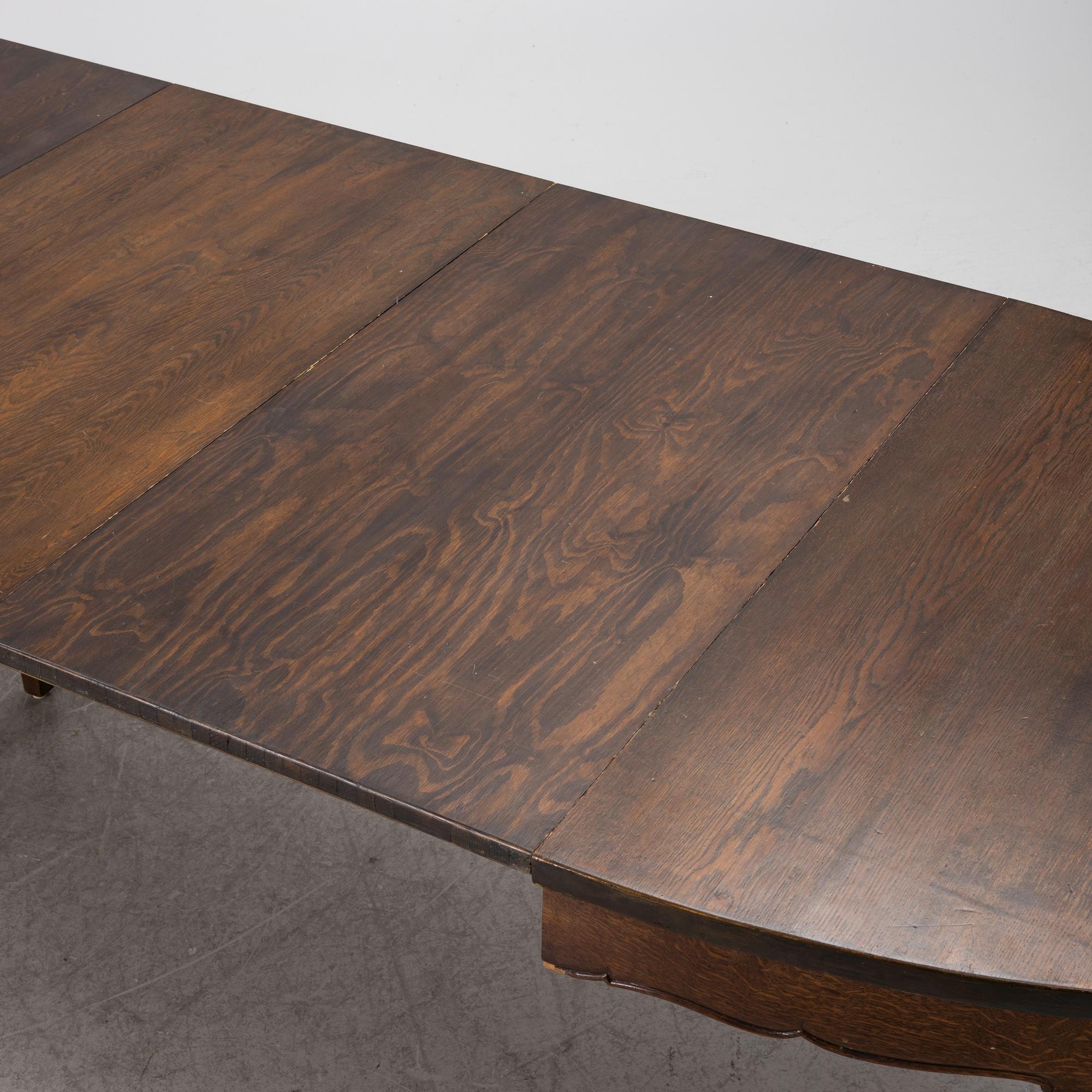A Roccoco style dining table, Nordiska Kompaniet, 1917.