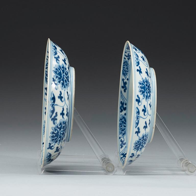 A pair of blue and white lotus dishes, Qing dynasty, 19th century with Daoguang seal mark.