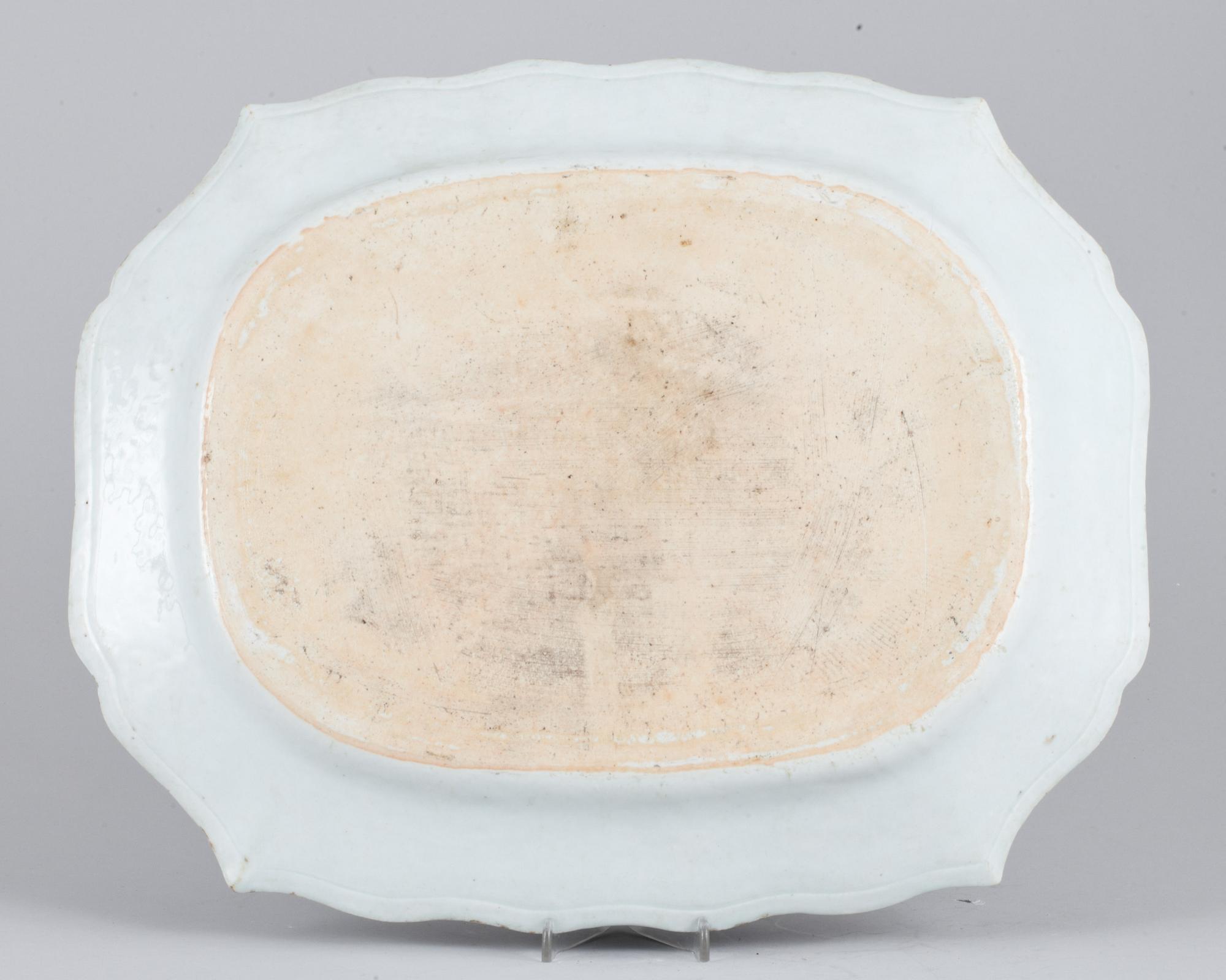 STEKFAT, porslin, Kina, Qianlong (1736-1795).