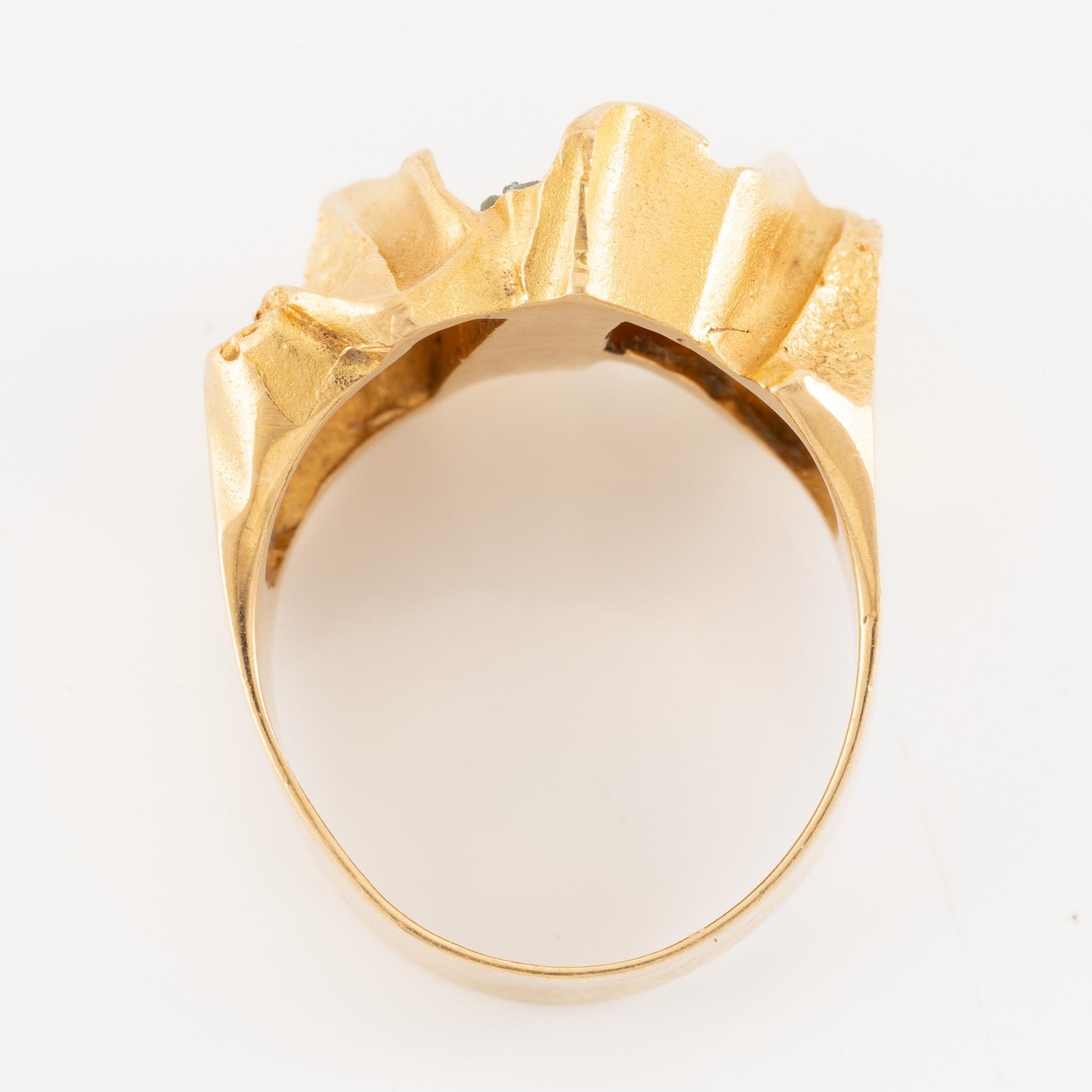 Björn Weckström, ring, 18K gold with green stone, for Lapponia, Finland.