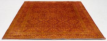 A carpet from Northern India / Pakistan, c, 290 x 200 cm.