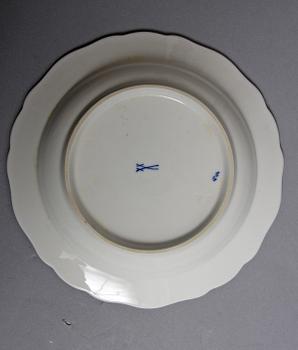 SERVISDELAR,ca 60 delar. Meissen "Lökmönstret".