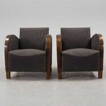 A pair of art déco easy chairs, 1930s/1940s.