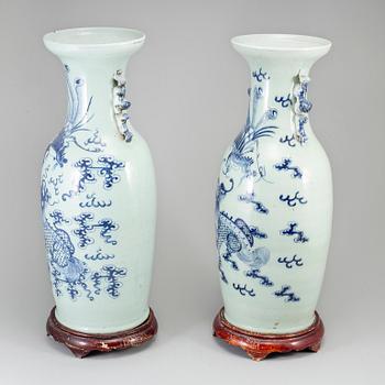 A pair of Chinese vases, circa 1900.