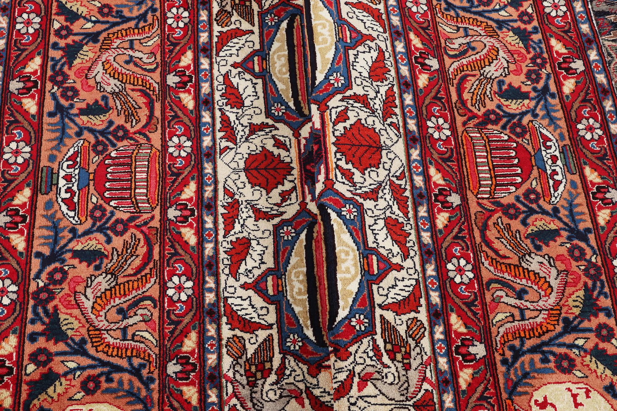 Matta, Kashmar, ca 388 x 292 cm.