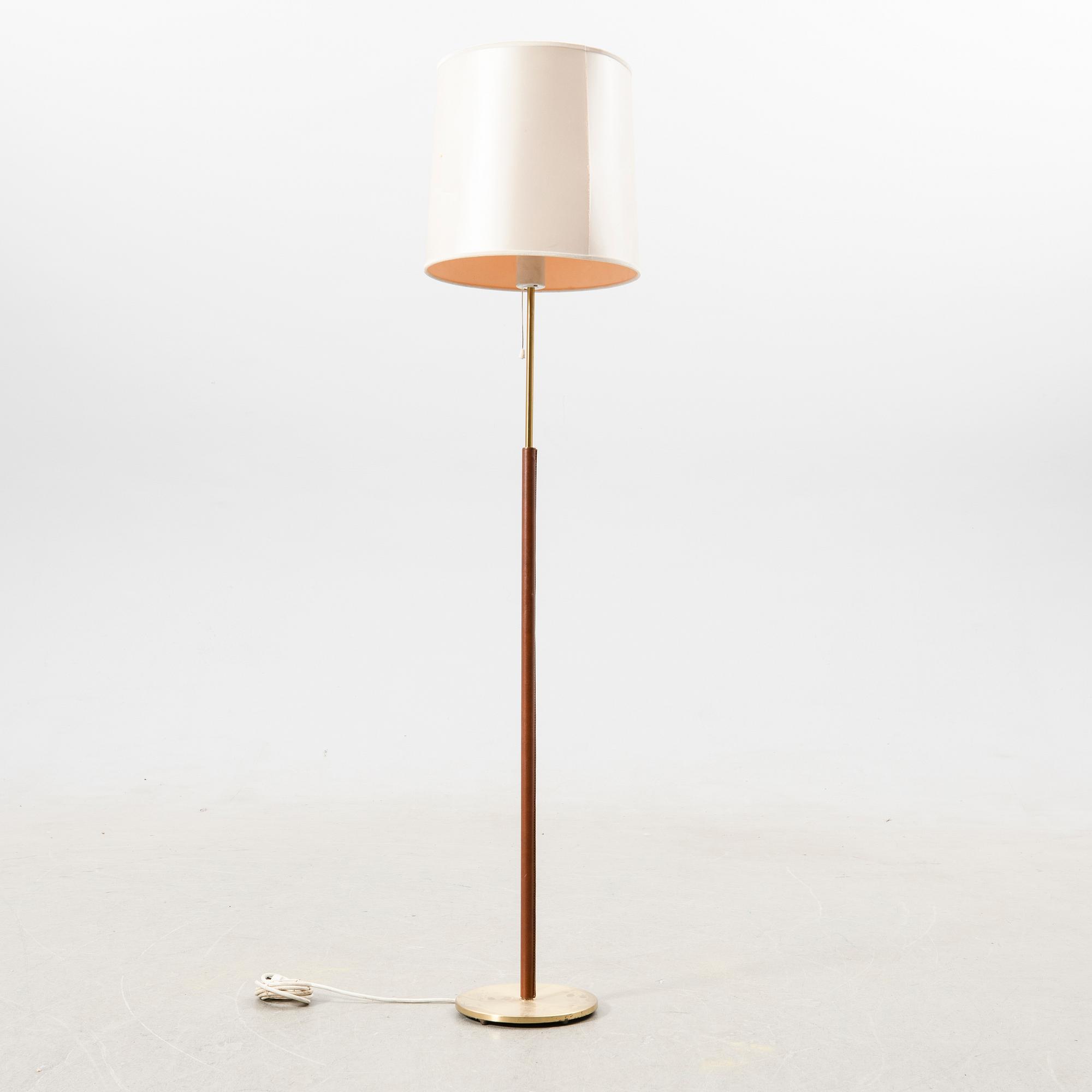 Golvlampa, 190-talets mitt.