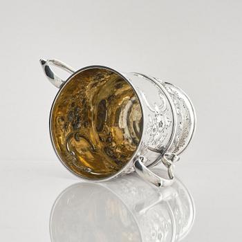 A parcel gilt silver cup, mark of Philippe Le Vavasseur Dit Durell, Jersey circa 1740.