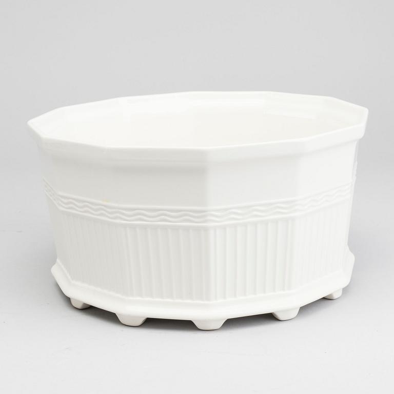 PRINS EUGEN,  a set of three flower pots.
