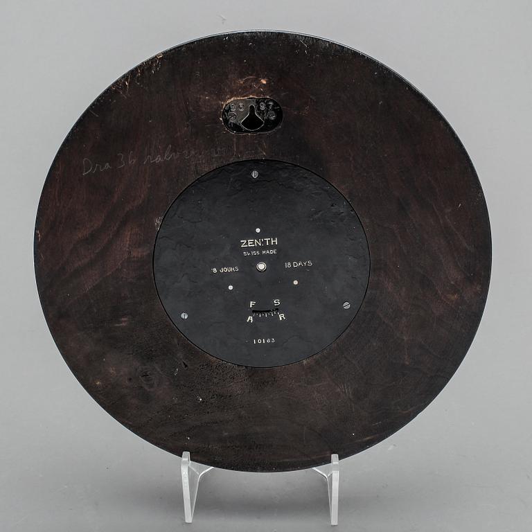 VÄGGUR, Zenith, 18-dagarsverk, 1900-talets mitt.