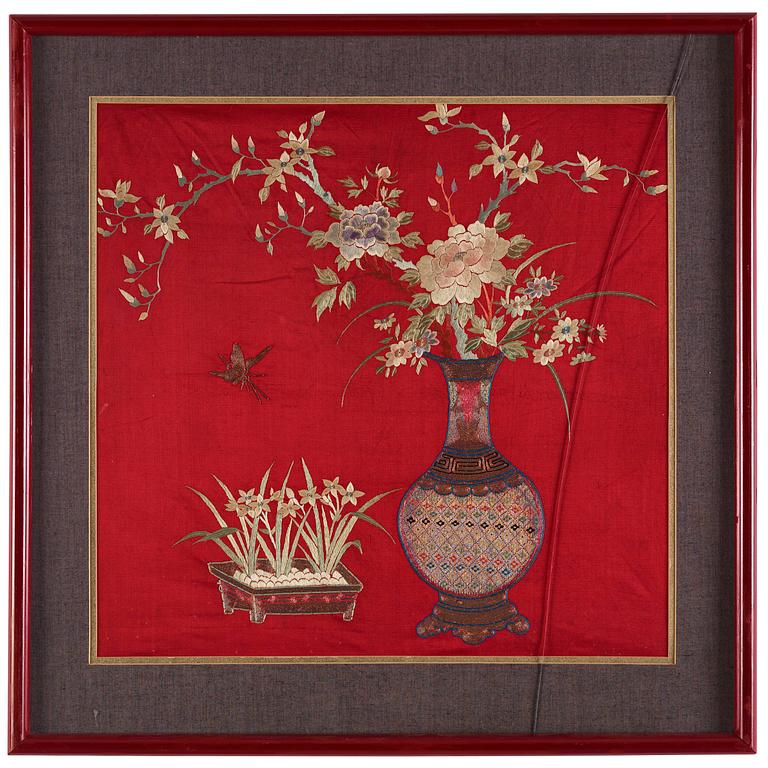 A silk embroidery, Qing dynasty.