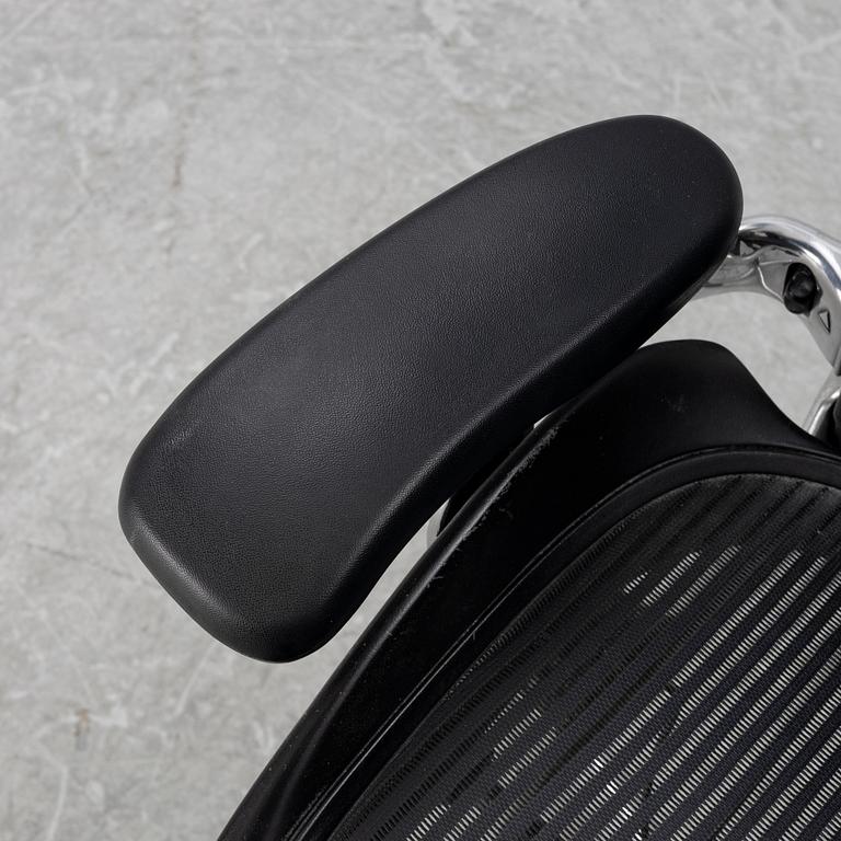 Don Chadwick och Bill Stumpf, skrivbordsstol, "Aeron", Herman Miller.