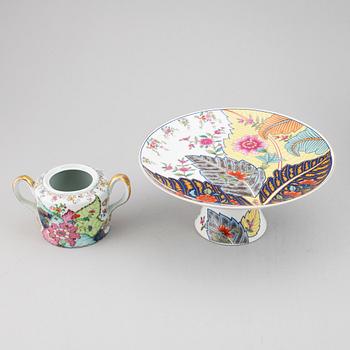 A part 'Tobacco leaf' porcelain service, Mottahedeh Collection, 20th century.