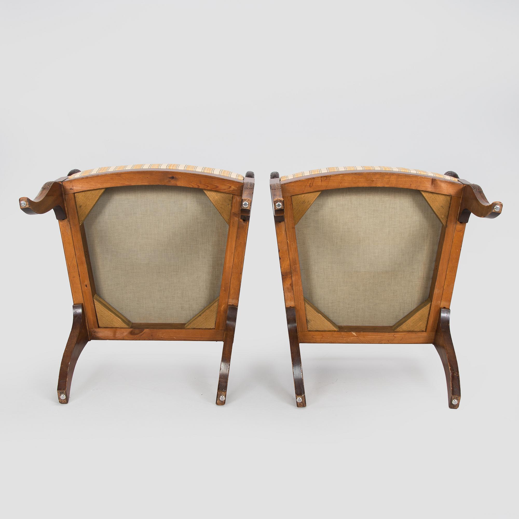 Karmstolar, ett par, biedermeierstil, 1920-30-tal.