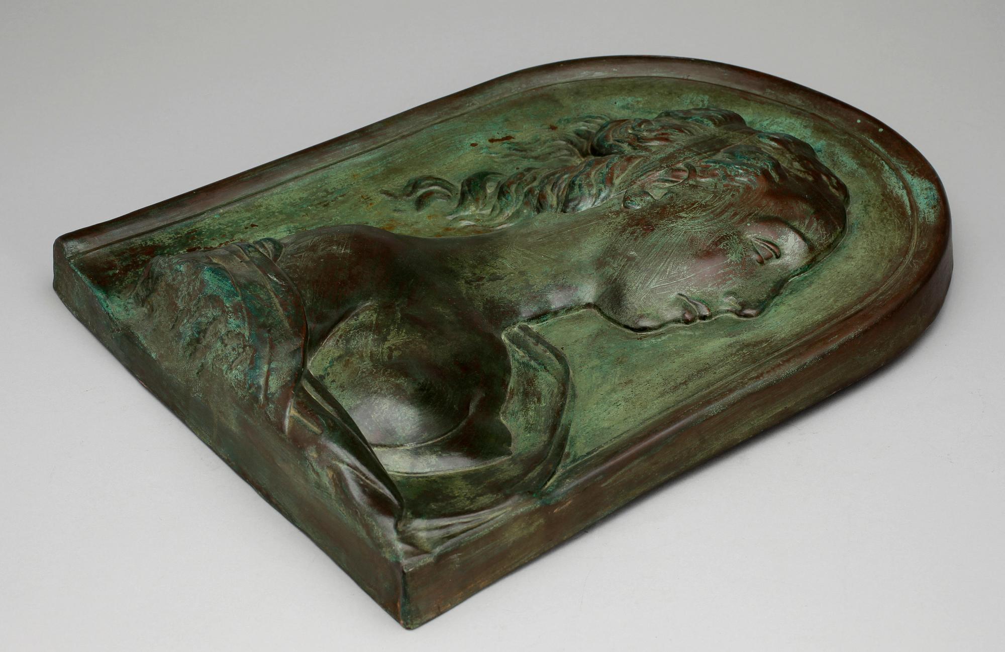VÄGGPLAKETT, patinerad brons, jugend, 1900-talets början.