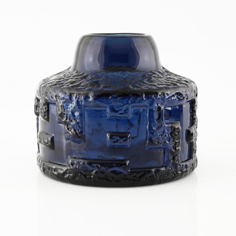 GÖTE AUGUSTSSON, parti glas, 33 st, "Cobolt", Ruda glasbruk, omkring 1900-talets mitt.