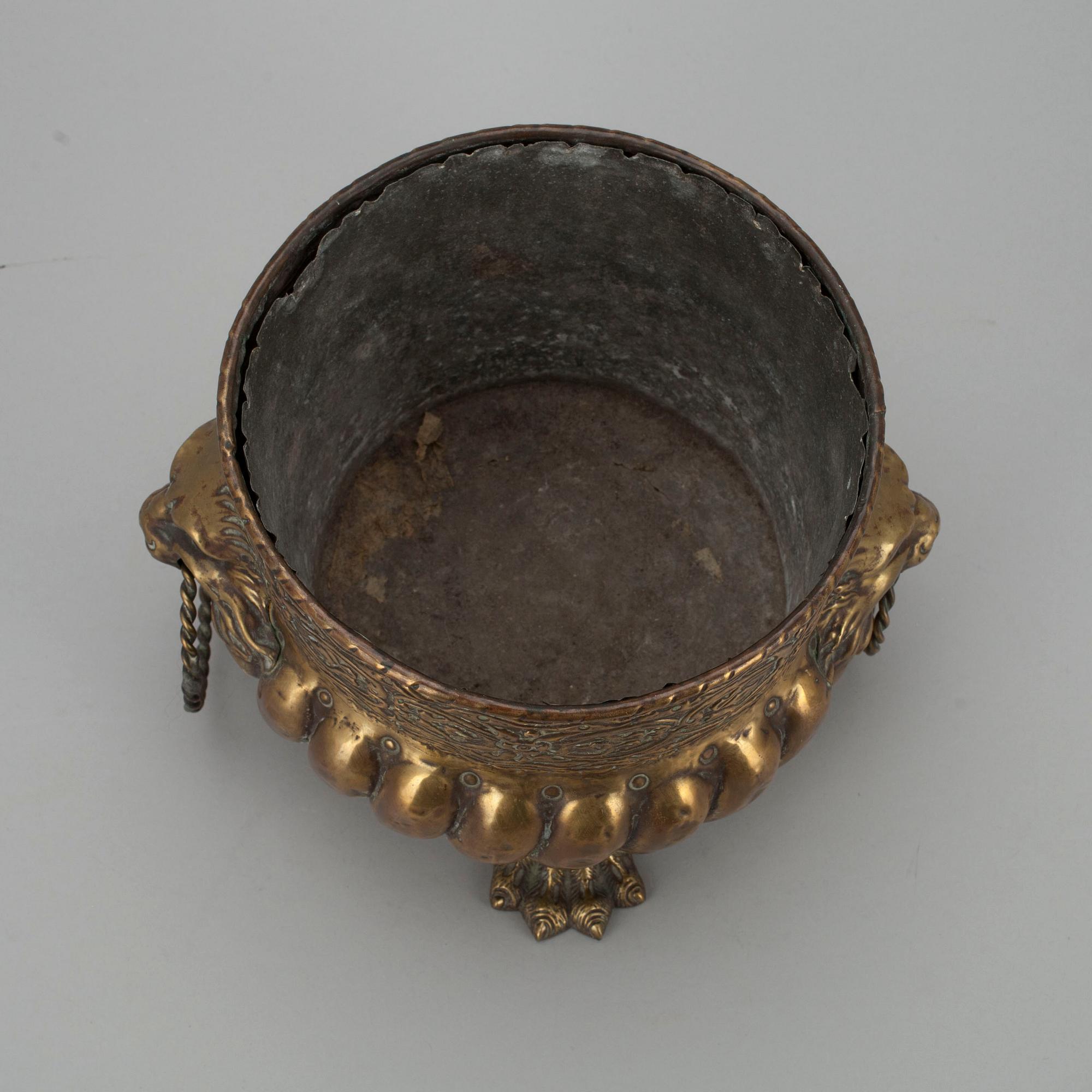 YTTERFODER, mässing, 1800-tal.