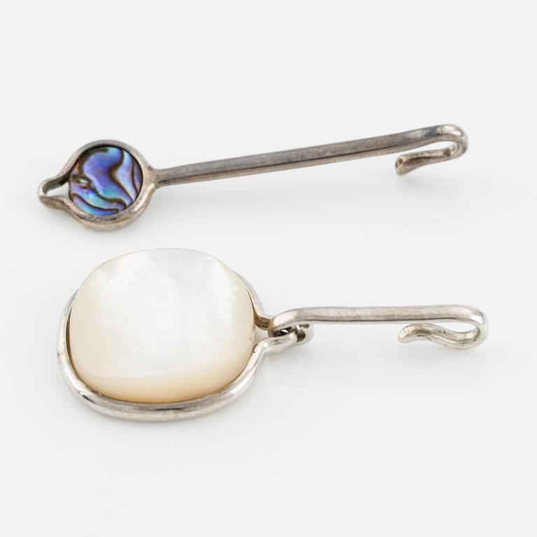 Vivianna Torun Bülow-Hübe, a sterling silver pendant with white mother-of-pearl, Jakarta.