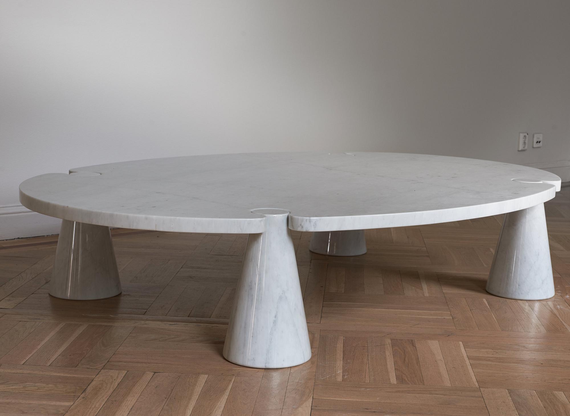 Angelo Mangiarotti, a carrara marble "Eros" sofa table for Skipper, Italy 1970-80's.