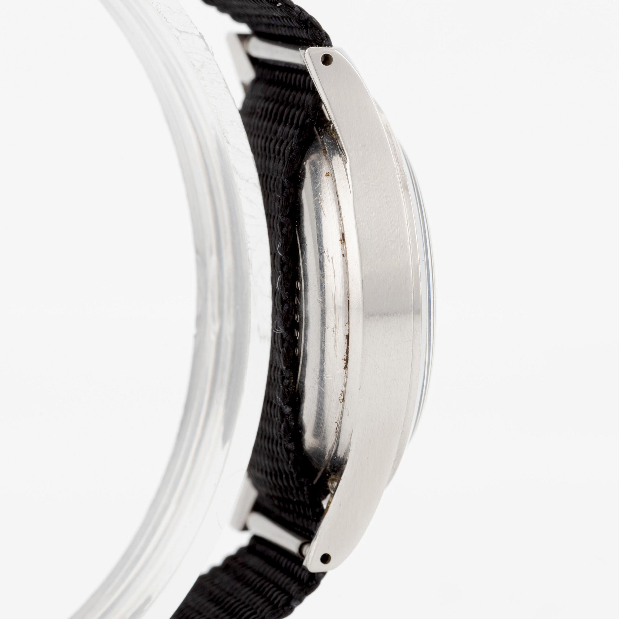 Perfecta, "Vatten-stötsäker", "Clamshell", chronograph, ca 1945.