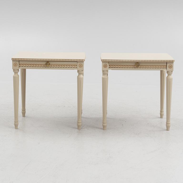 Nightstands, a pair, Gustavian style, second half of the 20th century.