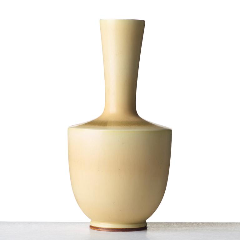 Berndt Friberg, a stoneware vase, Gustavsberg studio, Sweden 1962.