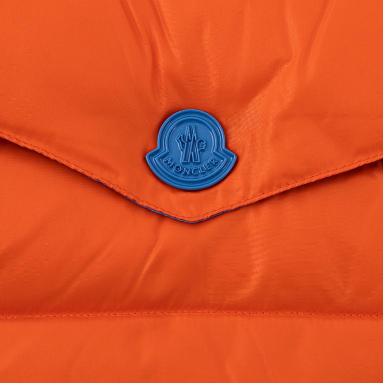 Moncler, clutch, "Busta Piumino".