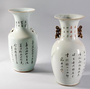 GOLVVASER, 2 st, porslin, Kina, 1900-tal.