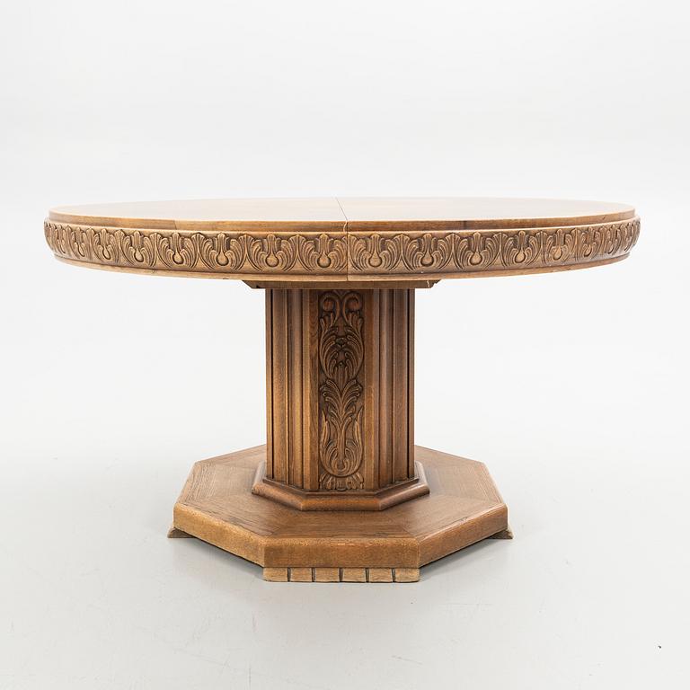 Dining table, first half of the 20th century.