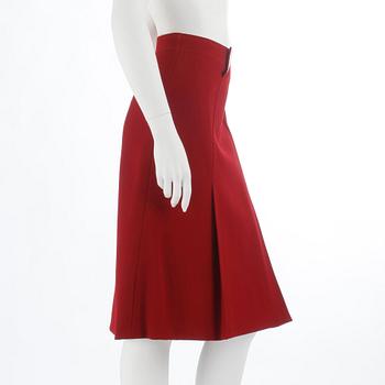 CÉLINE, a red woolblend skirt, size 46.