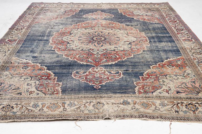 An antique Doroshk carpet, East Persian, c. 406 x 295 cm.