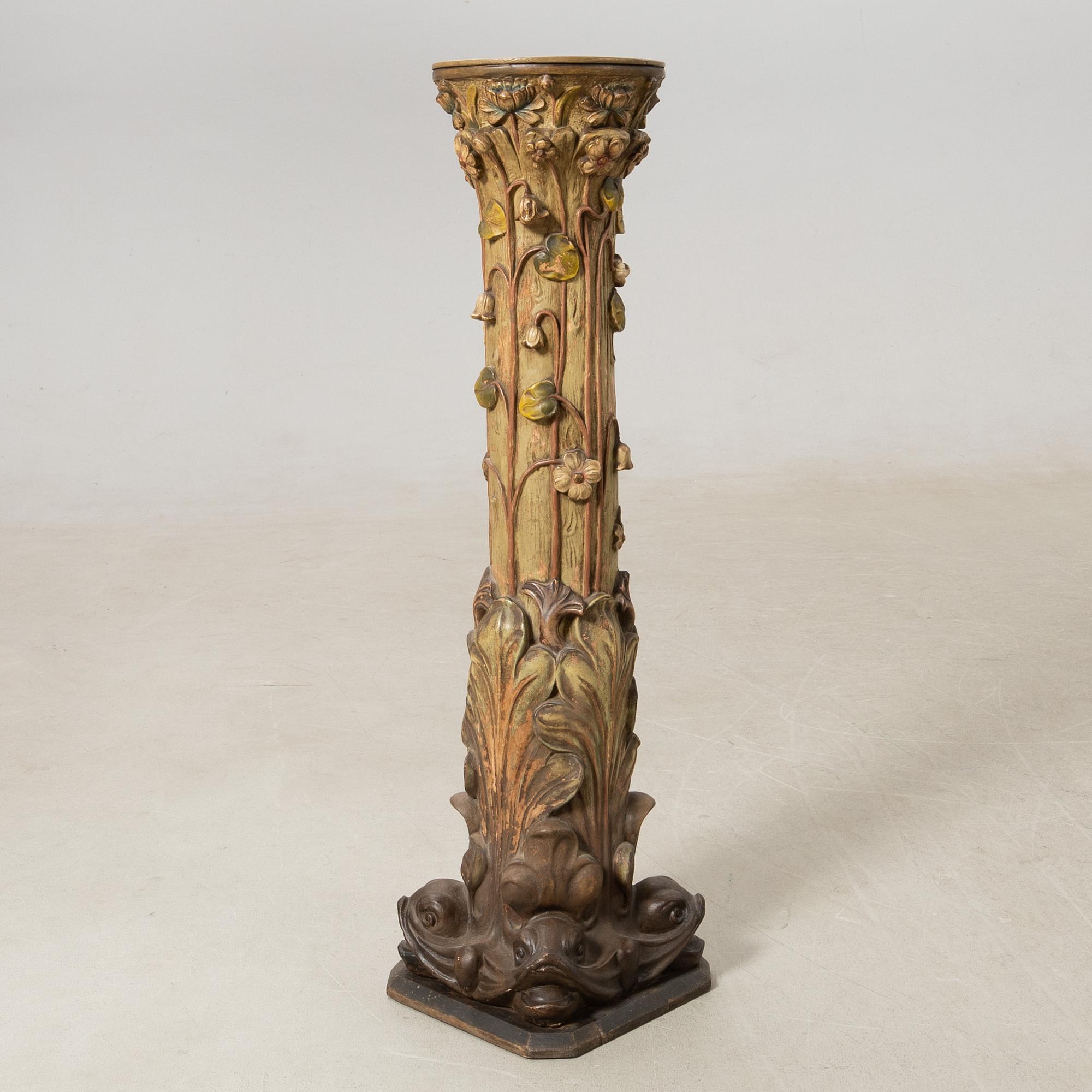Pedestal, Art Nouveau early 20th century.