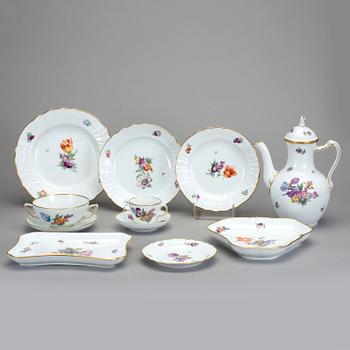SERVIS, 57 delar, porslin, Sachsisk blomst, Royal Copenhagen.