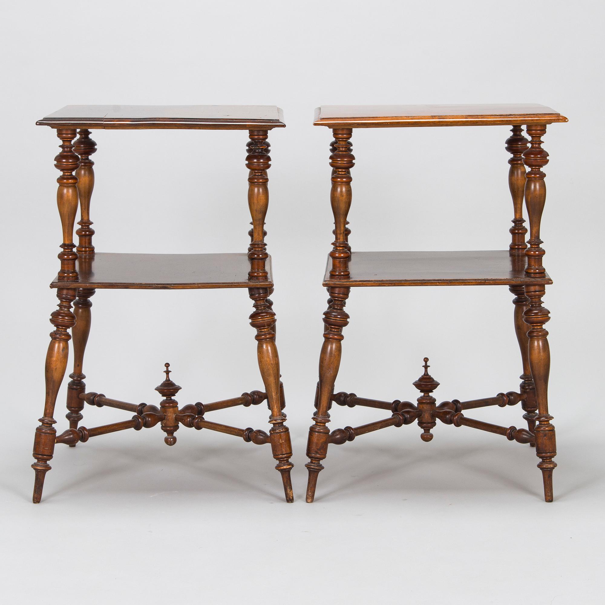 Sidobord/nattduksbord, ett par, 1800-talets andra hälft.