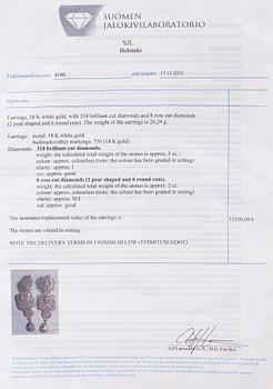 Örhängen, 18K vitguld samt briljant- och rosenslipade diamanter.