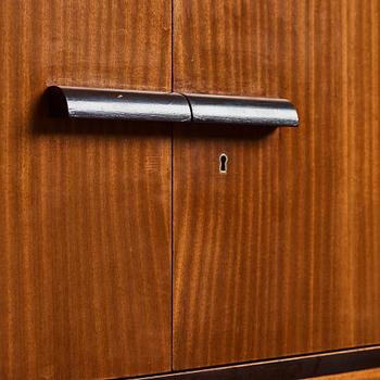 Axel Einar Hjorth, skåp "O.K", Nordiska Kompaniet 1938.