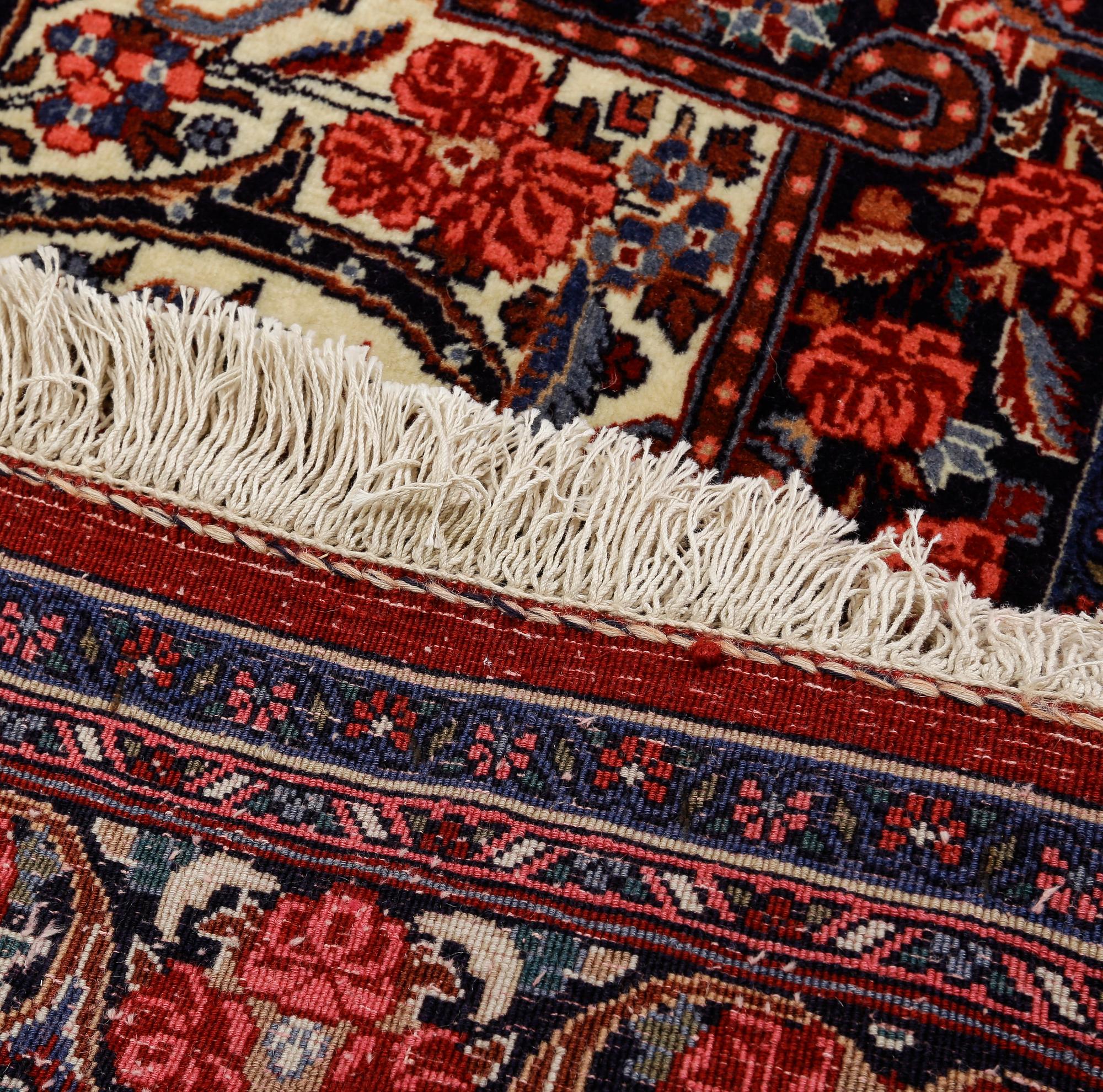 MATTA, old Bidjar. Ca 180x115 cm.