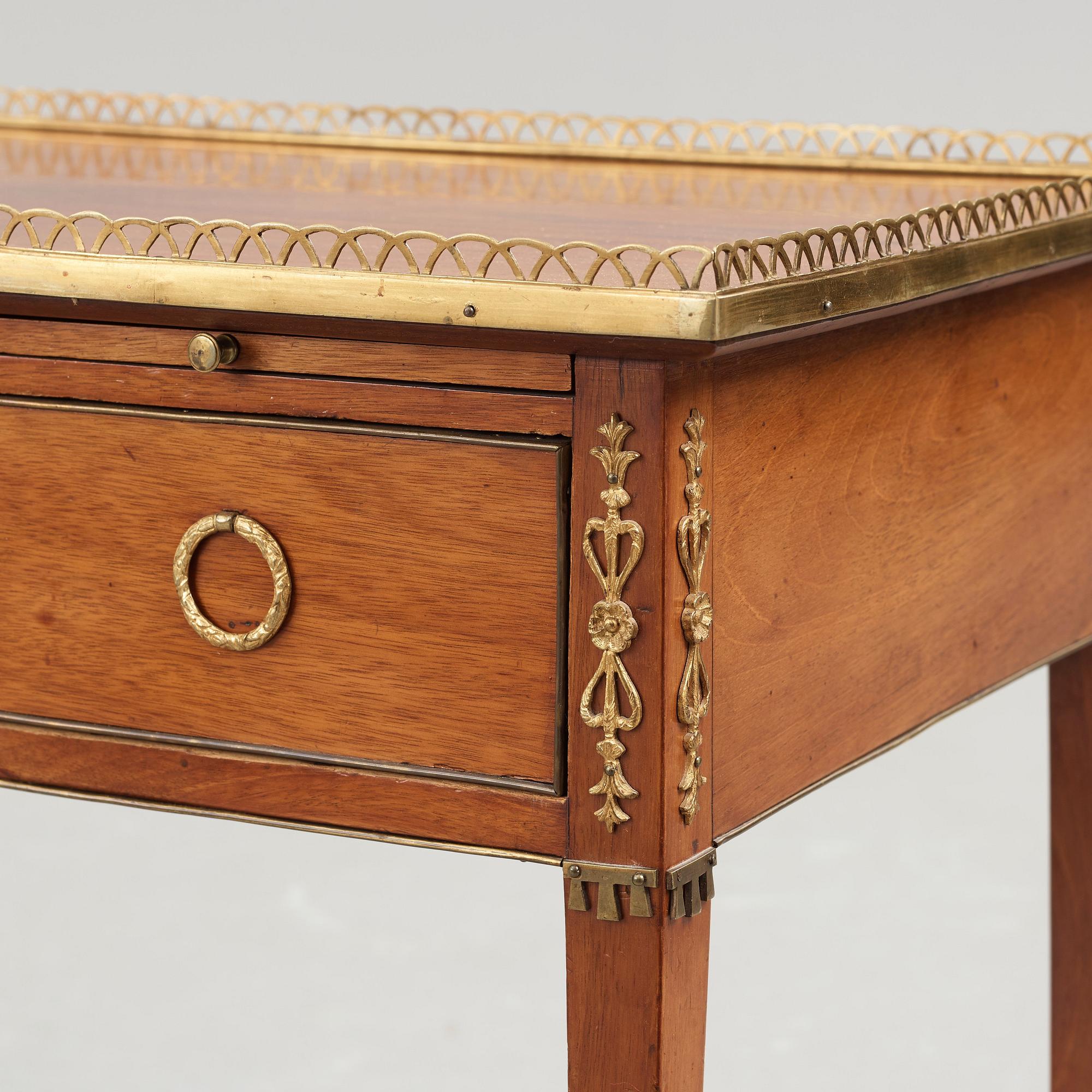 A late Gustavian late 18th century table.