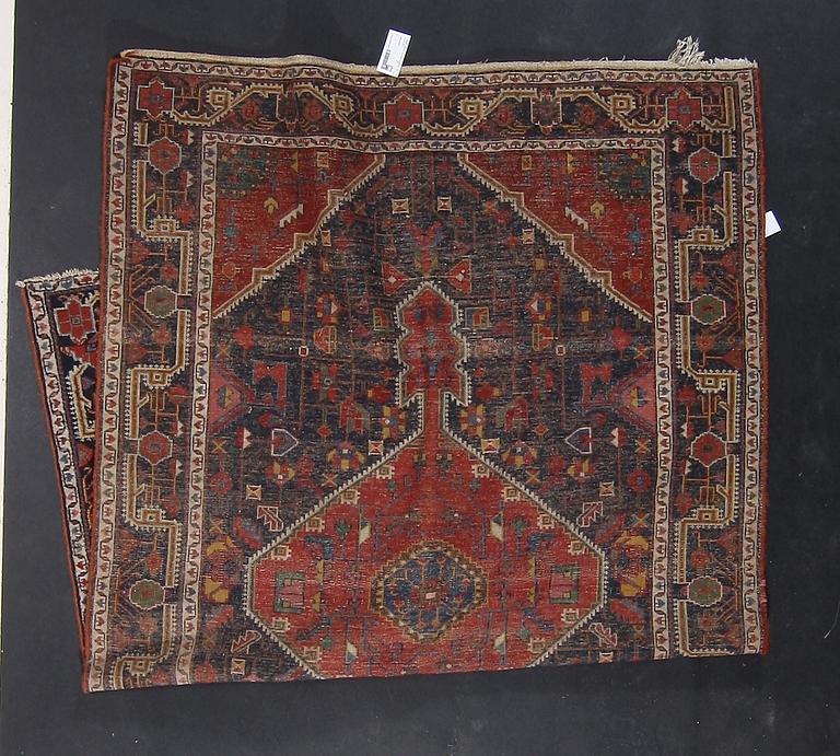 MATTA, semiantik Hamadan. Ca 215 x 140.