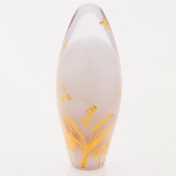 ELLA VARVIO, A glass vase/ sculpture, signed Ella Varvio 2017.