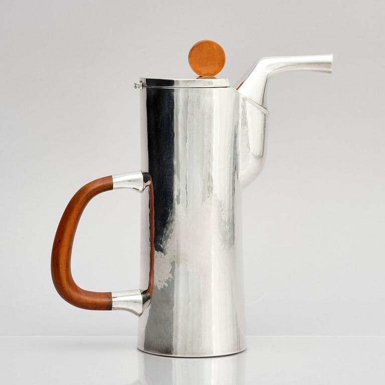 Sigurd Persson, a sterling silver coffee pot, executed by Wolfgang Gessl, Stockholm, Sweden 1975.