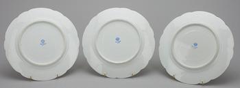 TALLRIKAR, 3 st, porslin, Kuznetsov Dmitrov fabriken 1894-1917. Ryssland.