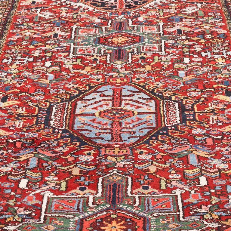 GALLERIMATTA, Old Karadja, ca 382 x 142 cm.